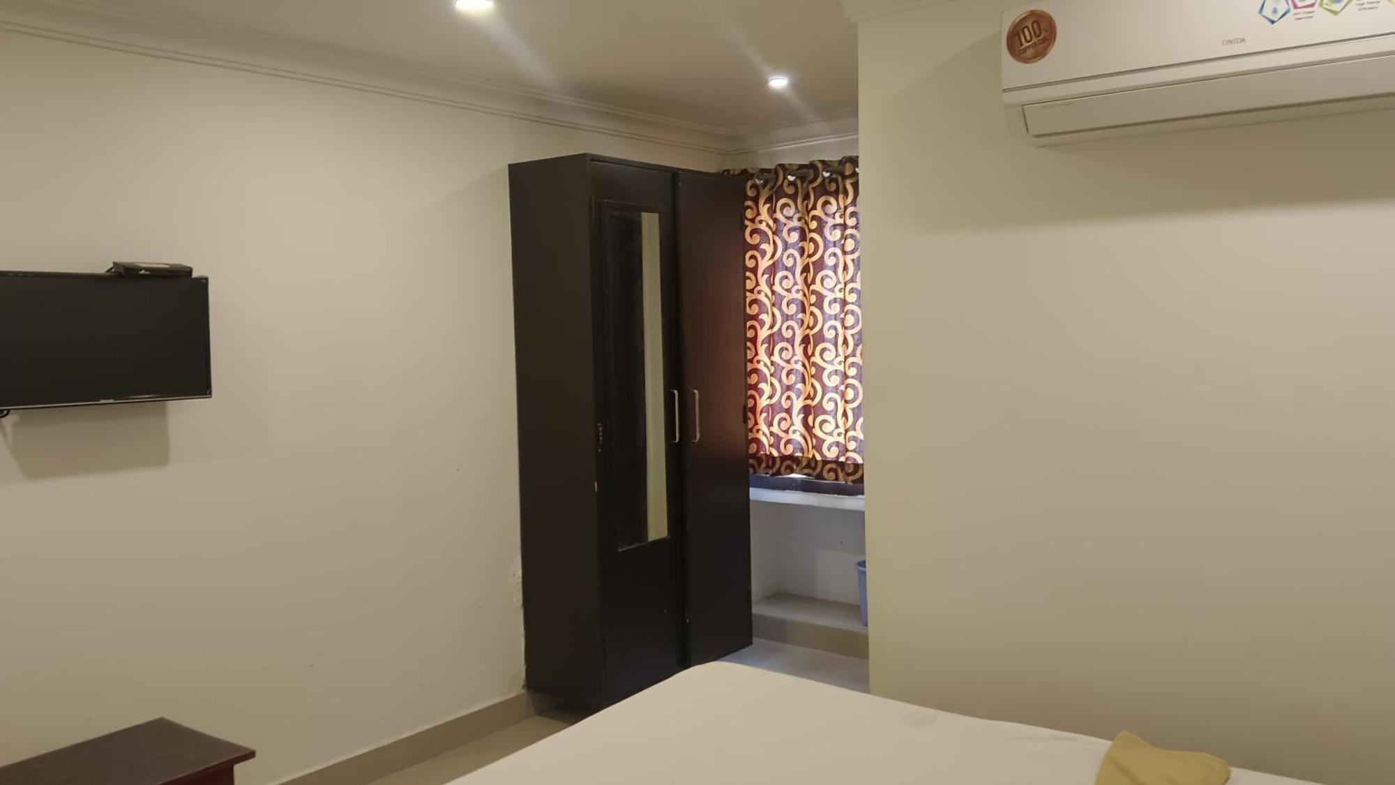 Hotel Nanduri Regency Guntūr Extérieur photo