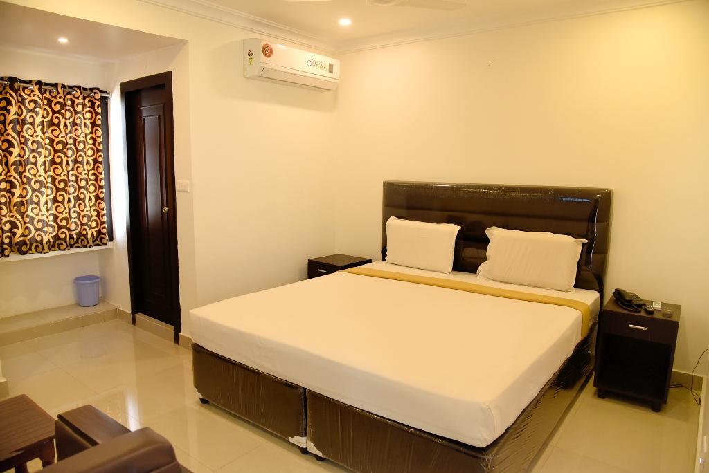 Hotel Nanduri Regency Guntūr Extérieur photo